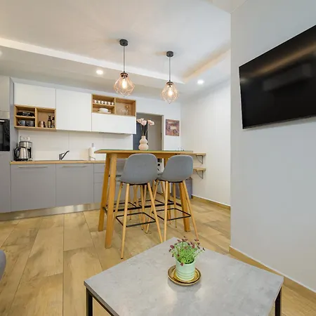 Lavanda Maslina - New Luxury شقة بولا