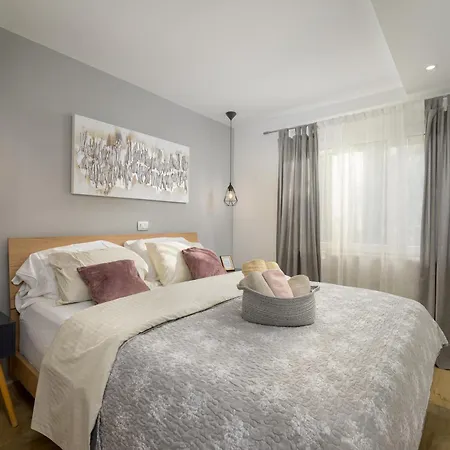 Lavanda Maslina - New Luxury شقة *